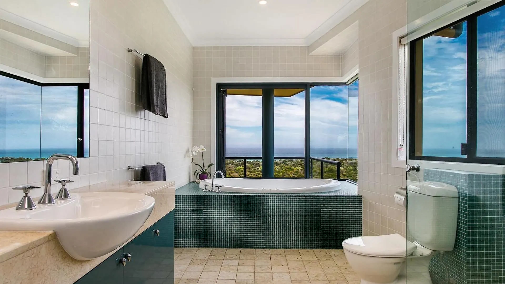 Holiday home A Perfect Stay - Above Byron Byron Bay